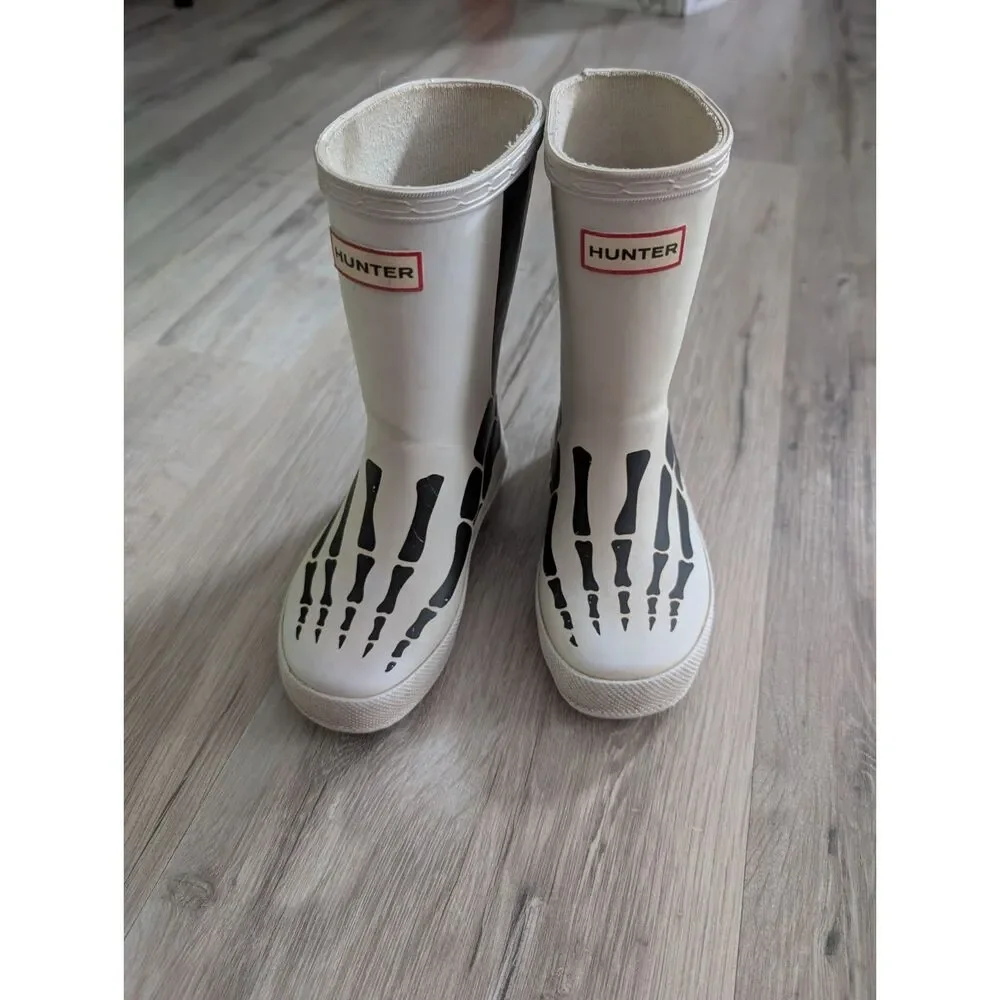 Hunter Kids Original First Classic Skeleton Print Rain Boots, UK 8 / US 9C